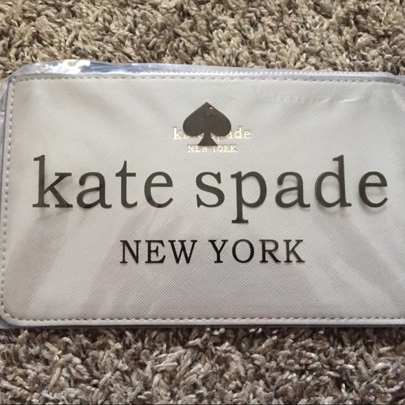 Authentic Kate Spade wristlet - Picture 3 of 5